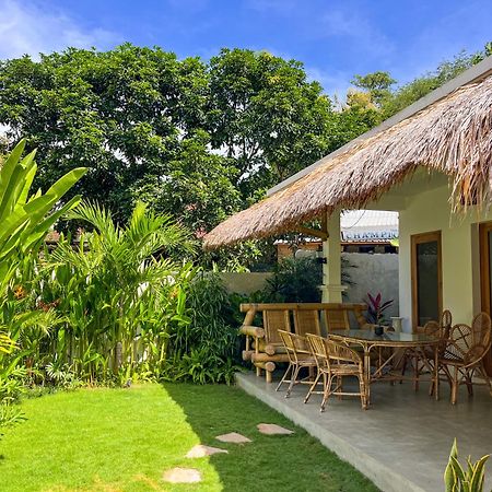 Las Flores Lombok Kuta  Exterior photo