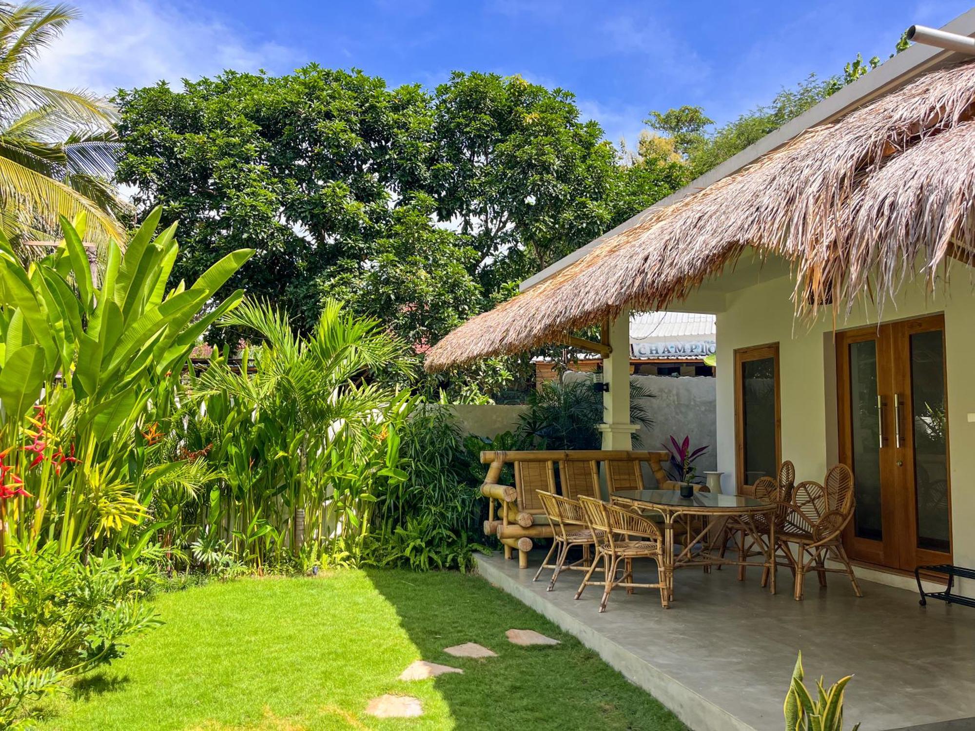Las Flores Lombok Kuta  Exterior photo